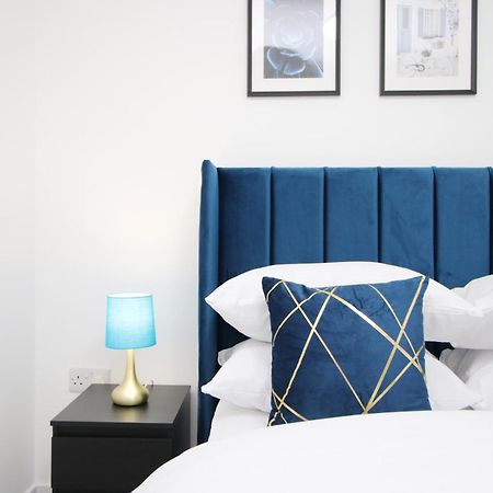New Cardiff Bloc Exclusive Apartments By Prime Stays - Shops And Parking - Great For Groups And Families Eksteriør billede