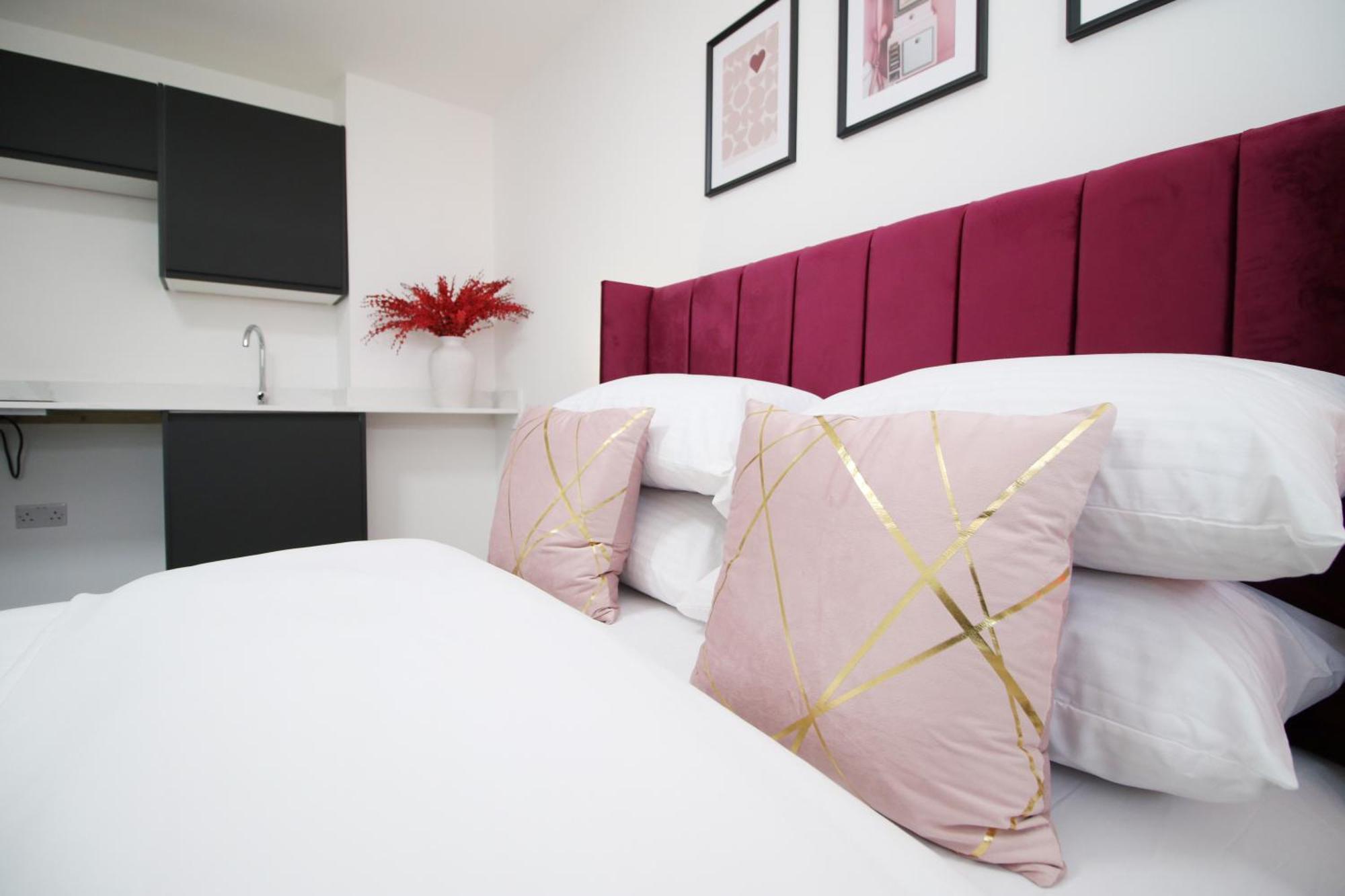 New Cardiff Bloc Exclusive Apartments By Prime Stays - Shops And Parking - Great For Groups And Families Eksteriør billede