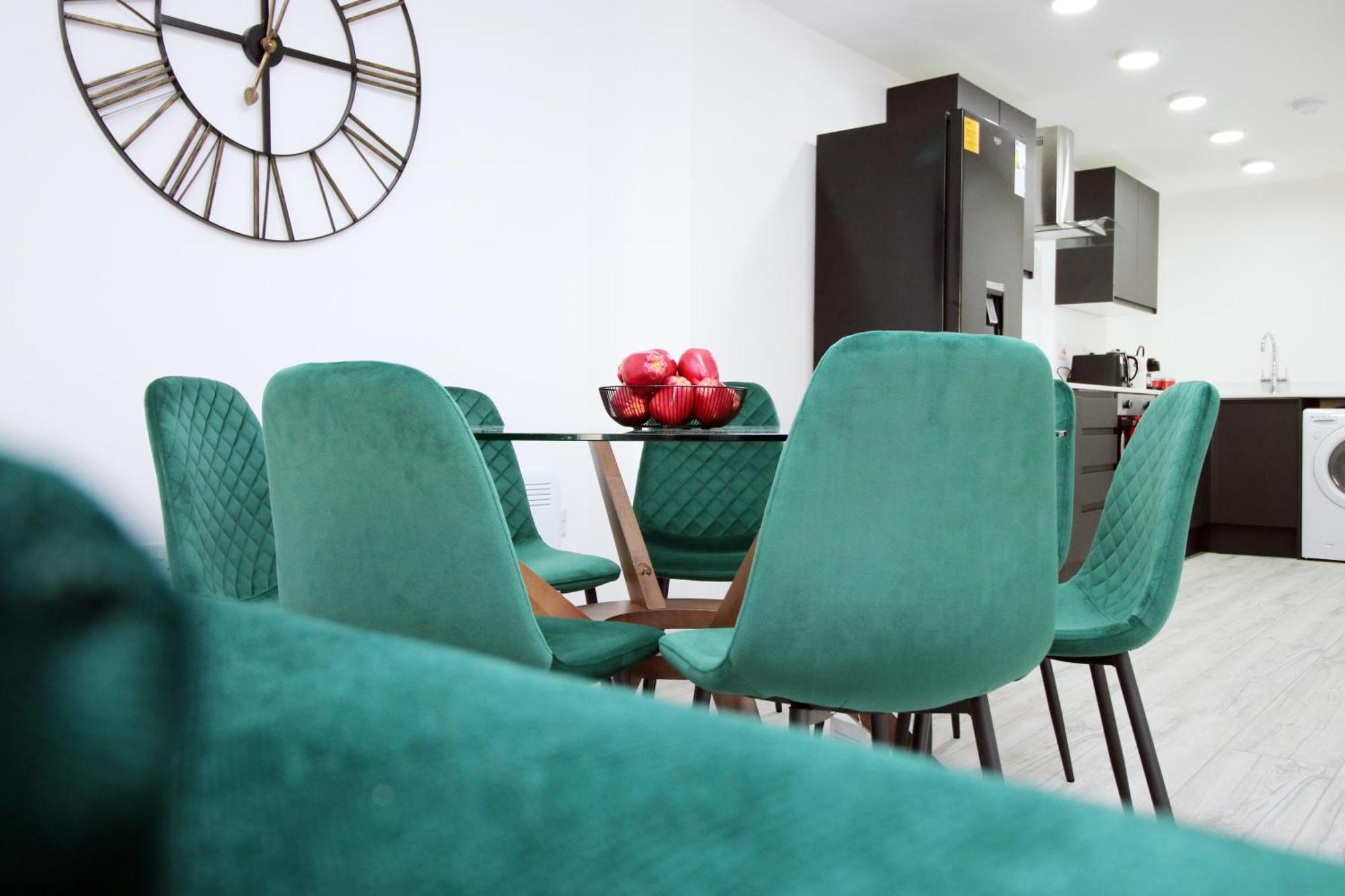 New Cardiff Bloc Exclusive Apartments By Prime Stays - Shops And Parking - Great For Groups And Families Eksteriør billede
